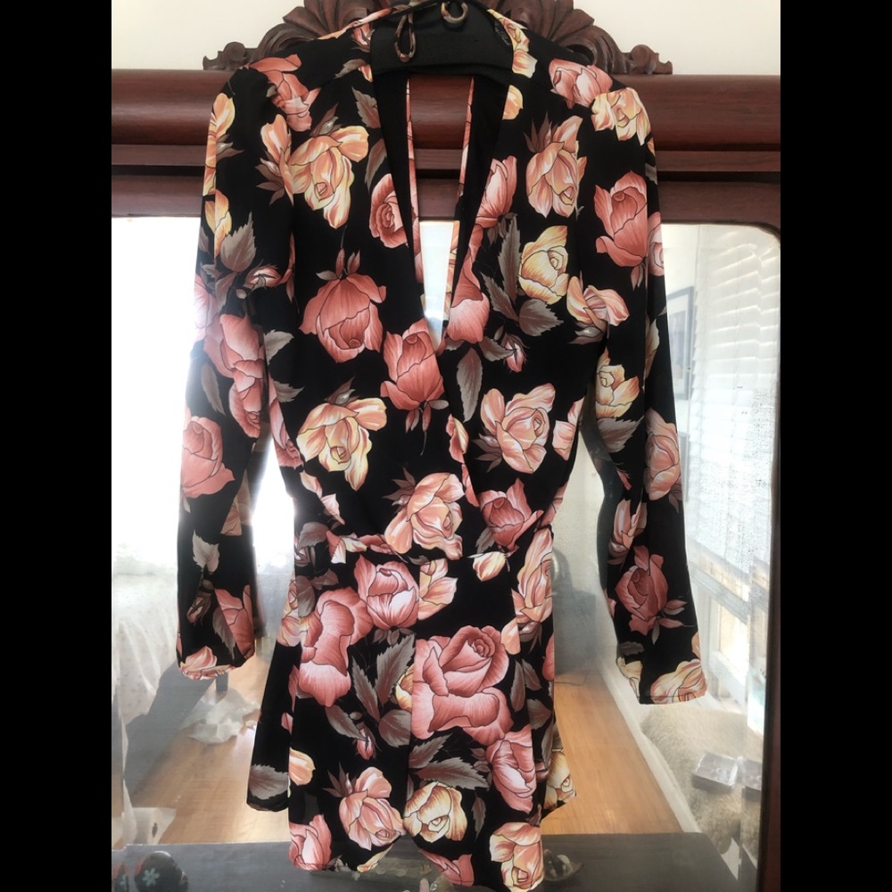 Romper pink and white flowers